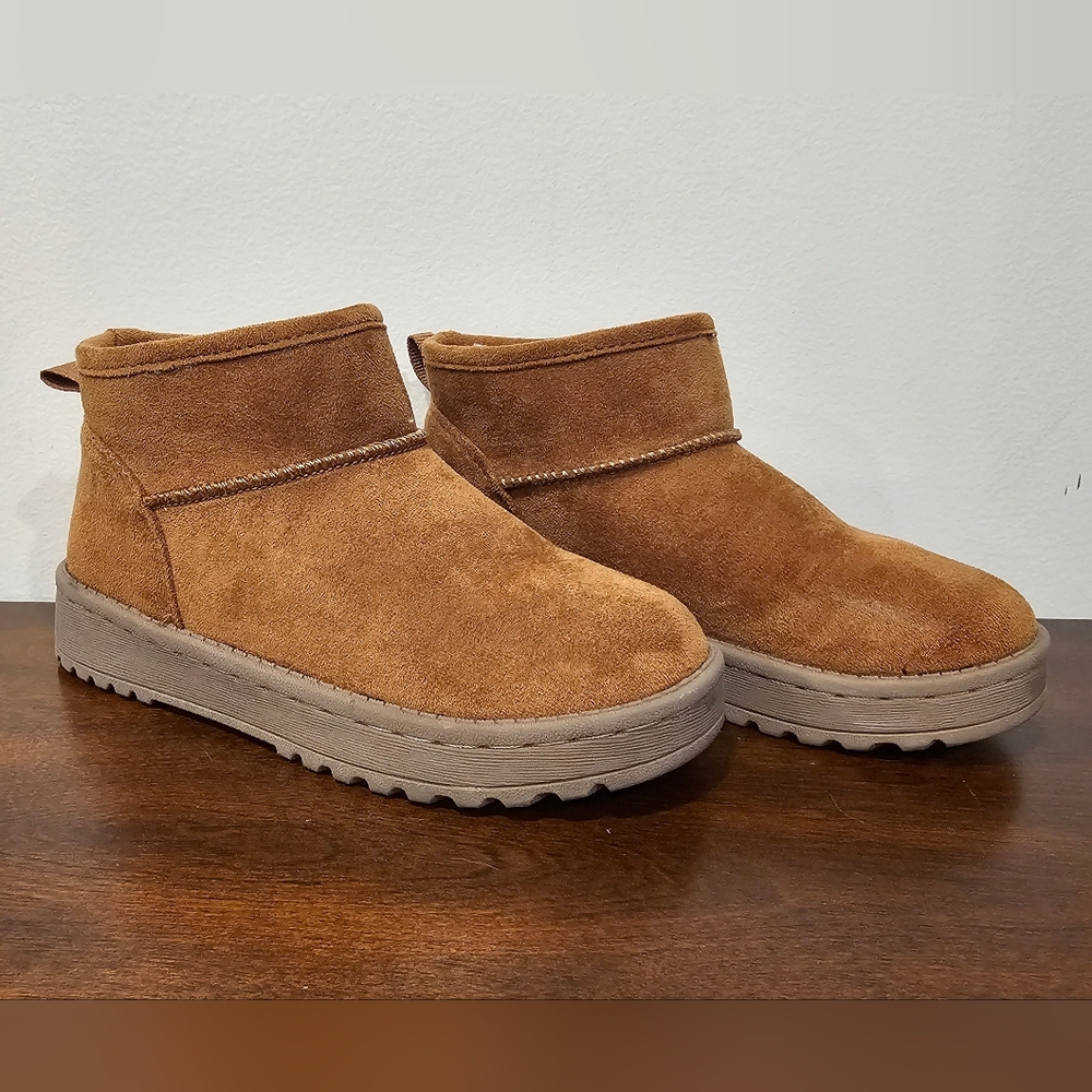 Girls Warm Winter Boots Size 13 - Picture 2 of 7